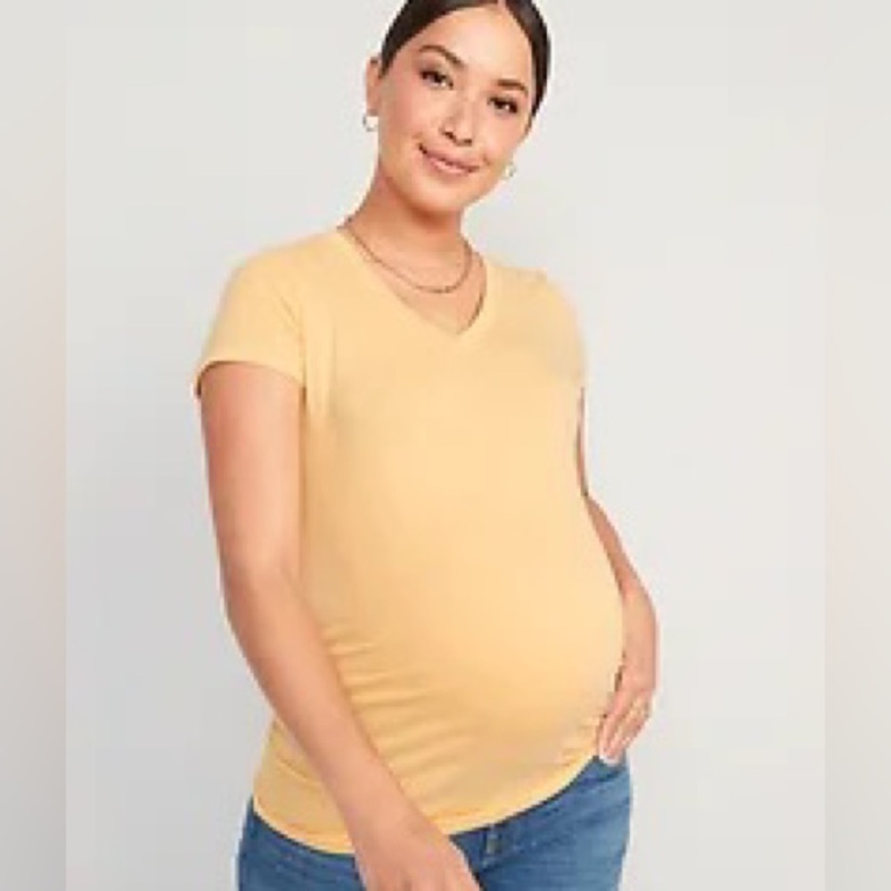 NWT! Old Navy maternity vneck tshirt size XL